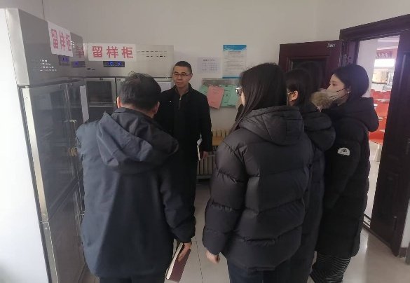 第九党支部党员李敏骞