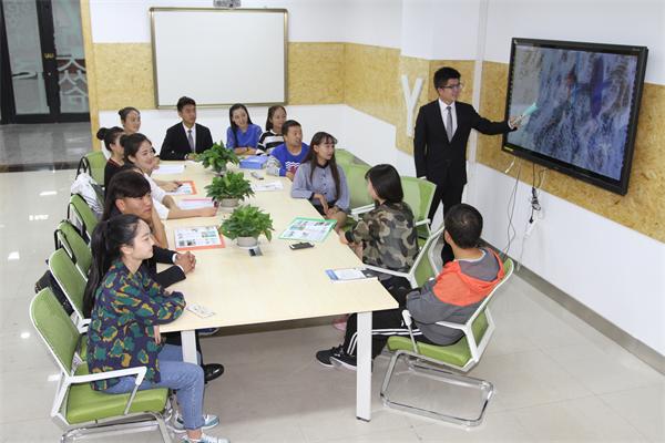可按栏目接着查阅相关条目
